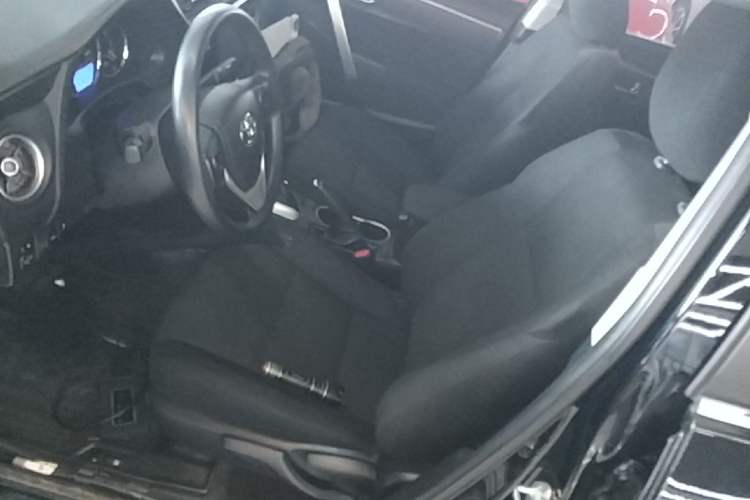 Used Toyota Levin 2017 Revised 185T CVT Elite Edition China V Standard Left Front Seat