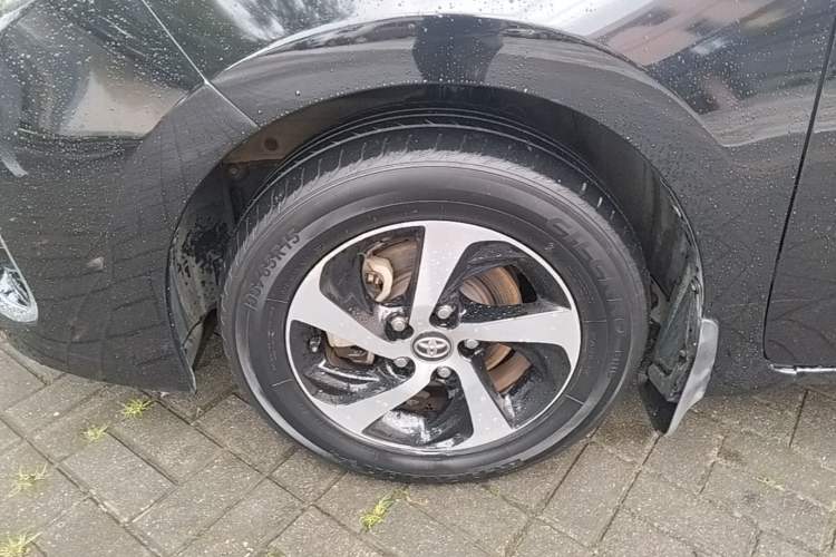 Used Toyota Levin 2017 Revised 185T CVT Elite Edition China V Standard Left Front Wheel Hub