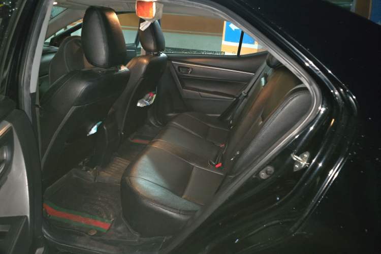 Used Toyota Levin 2017 Revised Version 185T CVT Elite Edition China VI Standard Left Rear Seat