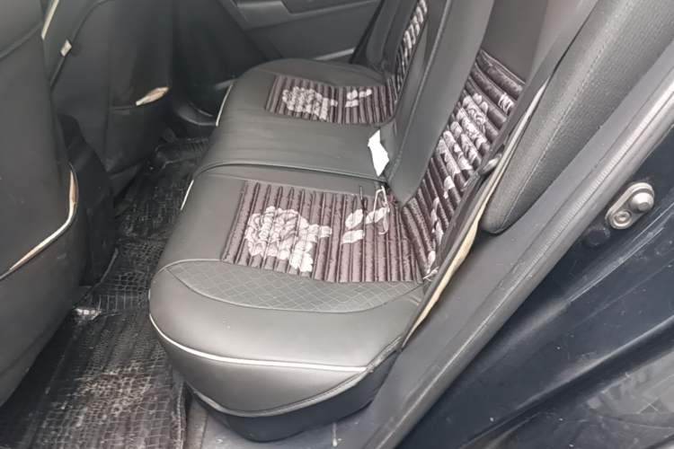 Used Toyota Levin 2017 Revised 185T CVT Elite Edition China V Standard Left Rear Seat
