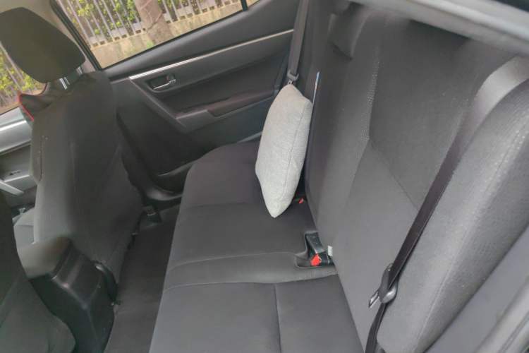 Used Toyota Levin 2017 Revised 185T CVT Elite Edition China V Standard Left Rear Seat