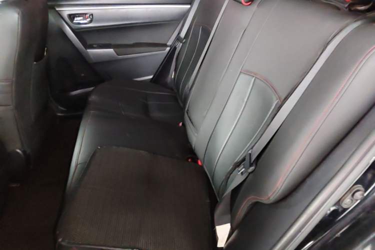 Used Toyota Levin 2017 Revised 185T CVT Elite Edition China V Standard Left Rear Seat