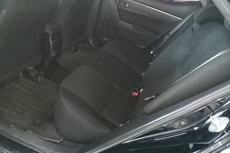 Used Toyota Levin 2017 Revised 185T CVT Elite Edition China V Standard Left Rear Seat