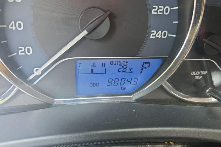Used Toyota Levin 2017 Revised 185T CVT Elite Edition China V Standard Odometer Close Up