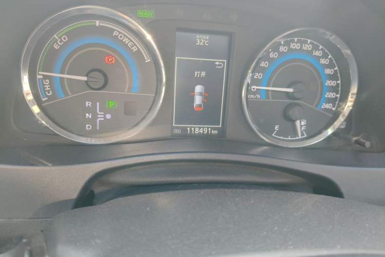 Used Toyota Levin 2017 Revised Dual-Engine 1.8H GS E-CVT Elite Sunroof Version China VI Standard Odometer Close Up
