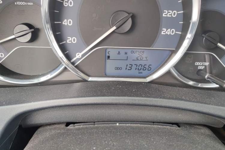 Used Toyota Levin 2017 Revised 185T Manual Elite Edition China V Standard Odometer Close Up