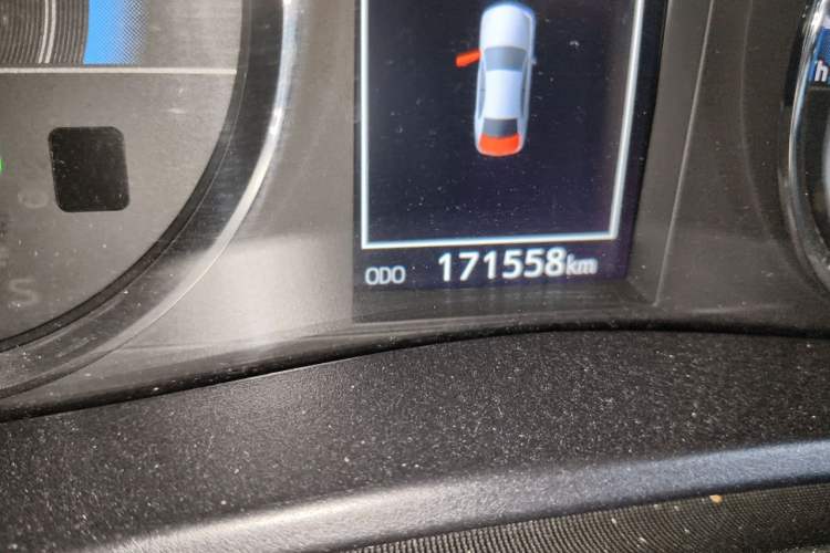Used Toyota Levin 2017 Revised Dual-Engine 1.8H GS E-CVT Elite Sunroof Version China V Standard Odometer Close Up