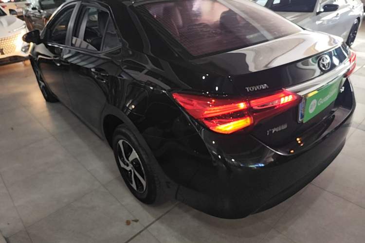Used Toyota Levin 2017 Revised 185T CVT Elite Edition China V Standard Rear Left 45 Deg