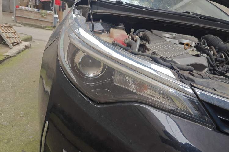Used Toyota Levin 2017 Revised 185T CVT Elite Edition China V Standard Right Front Headlight