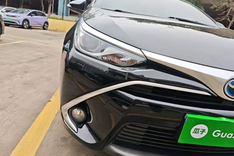 Used Toyota Levin 2017 Revised Dual-Engine 1.8H GS E-CVT Elite Sunroof Version China V Standard Right Front Headlight