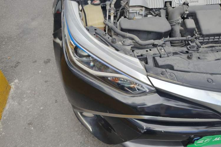Used Toyota Levin 2017 Revised Dual-Engine 1.8H GS E-CVT Elite Sunroof Version China VI Standard Right Front Headlight