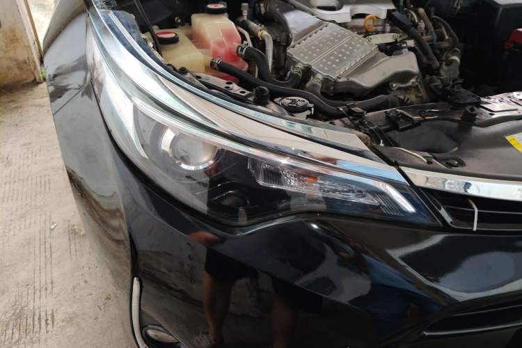Used Toyota Levin 2017 1.2T V CVT Luxury Edition Right Front Headlight