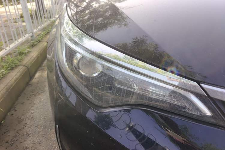 Used Toyota Levin 2017 Revised 185T CVT Elite Edition China V Standard Right Front Headlight