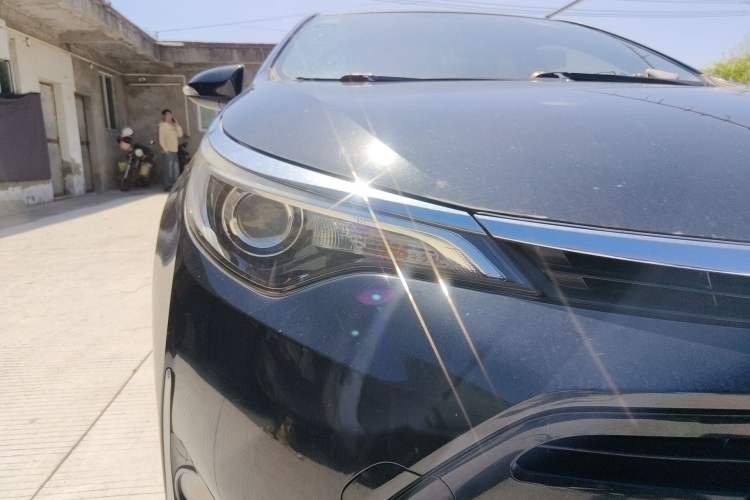 Used Toyota Levin 2017 Revised 185T CVT Elite Edition China V Standard Right Front Headlight