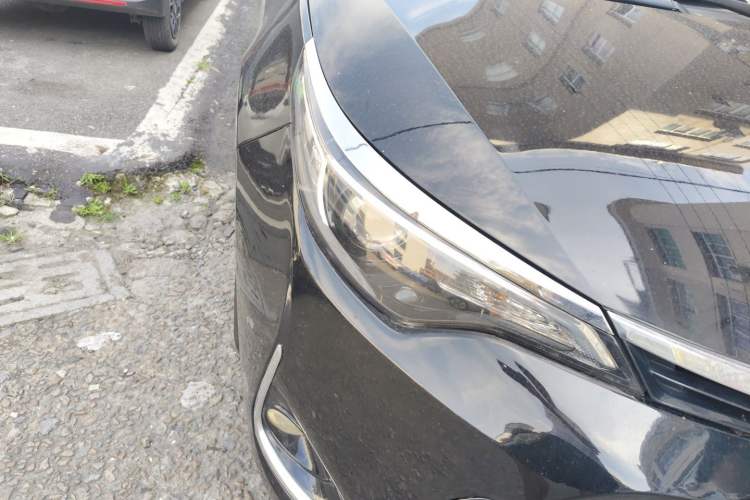 Used Toyota Levin 2017 Revised 185T CVT Elite Edition China V Standard Right Front Headlight