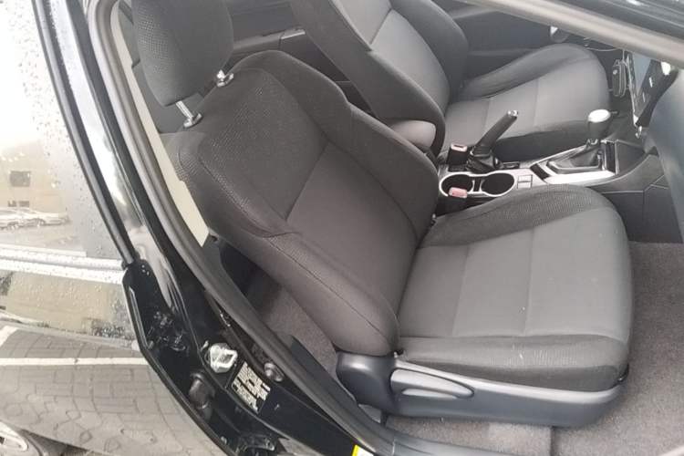 Used Toyota Levin 2017 Revised 185T CVT Elite Edition China V Standard Right Front Seat