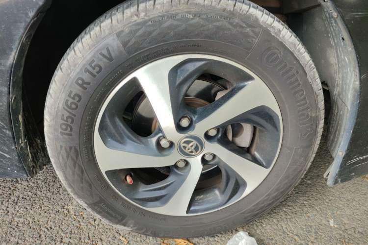 Used Toyota Levin 2017 Revised Version 185T CVT Elite Edition China VI Standard Right Front Wheel Hub