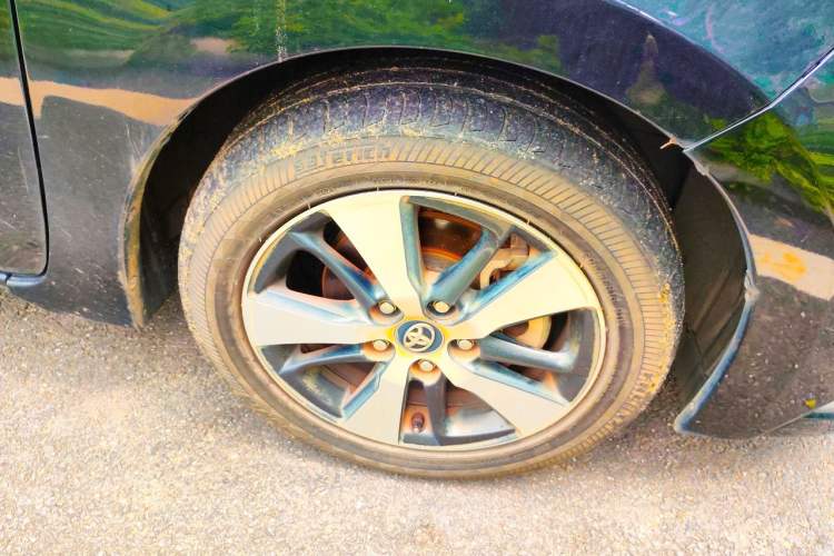 Used Toyota Levin 2017 Revised Dual-Engine 1.8H GS-L E-CVT Leading Edition China V Standard Right Front Wheel Hub