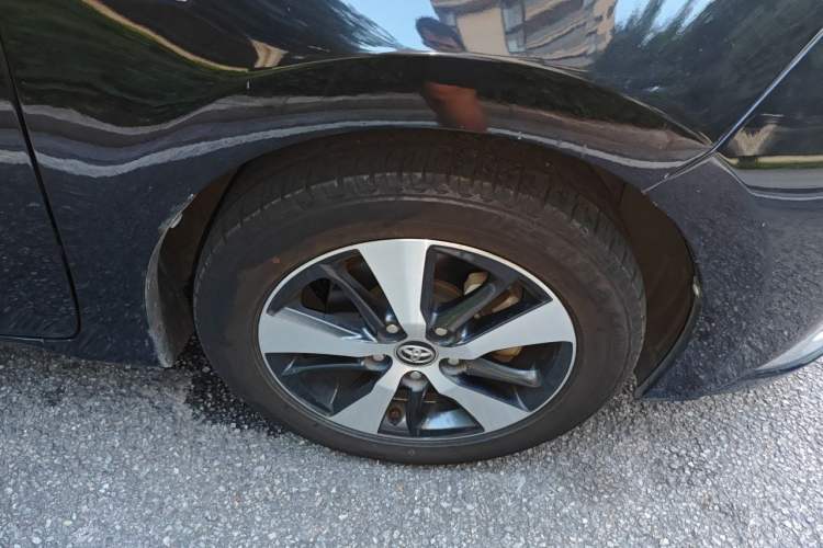 Used Toyota Levin 2017 Revised Dual-Engine 1.8H V E-CVT Luxury Edition China V Standard Right Front Wheel Hub