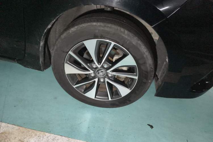 Used Toyota Levin 2017 1.8GS CVT Elite Edition Right Front Wheel Hub
