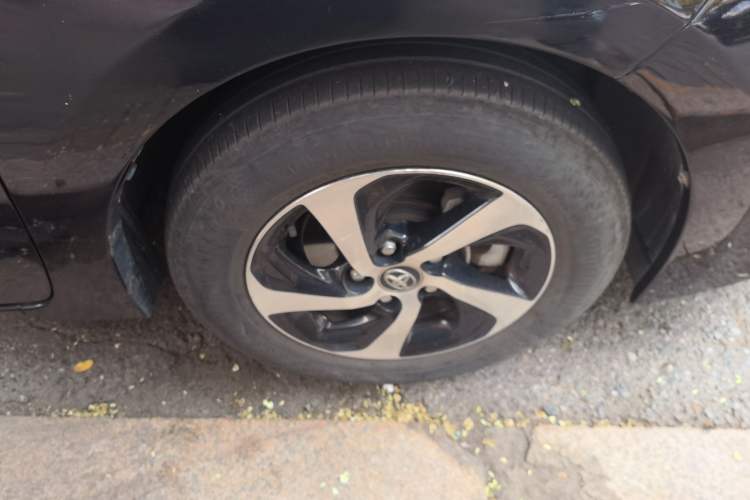 Used Toyota Levin 2017 Revised 185T CVT Elite Edition China V Standard Right Front Wheel Hub