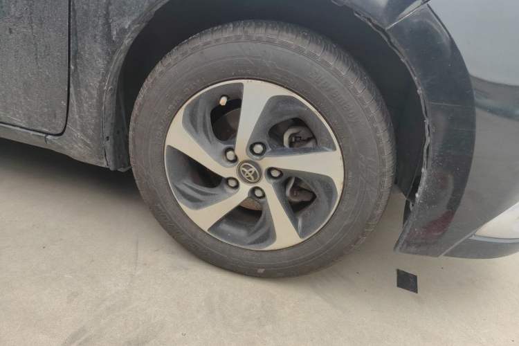 Used Toyota Levin 2017 Revised Dual-Engine 1.8H GS E-CVT Elite Sunroof Version China V Standard Right Front Wheel Hub