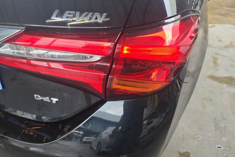 Used Toyota Levin 2017 Revised 185T CVT Elite Edition China V Standard Right Rear Taillight