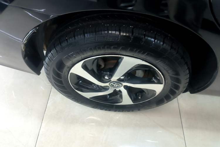 Used Toyota Levin 2017 Revised Dual-Engine 1.8H GS E-CVT Elite Sunroof Version China V Standard Right Rear Wheel Hub