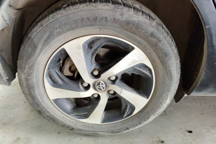 Used Toyota Levin 2017 Revised 185T CVT Elite Edition China V Standard Right Rear Wheel Hub