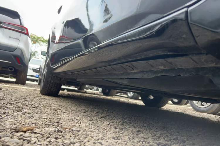 Used Toyota Levin 2017 Revised Dual-Engine 1.8H GS E-CVT Elite Sunroof Version China V Standard Right Side Sill
