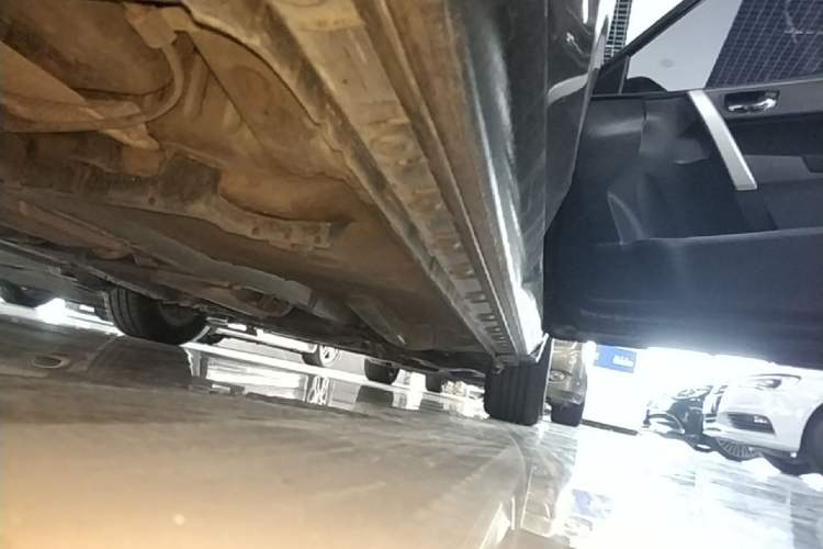 Used Toyota Levin 2017 Revised 185T CVT Elite Edition China V Standard Right Side Sill