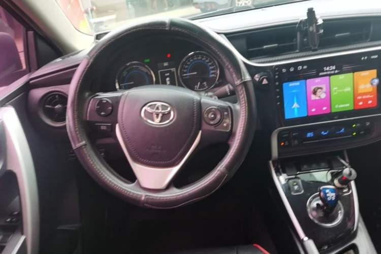 Used Toyota Levin 2017 Revised Dual-Engine 1.8H GS E-CVT Elite Sunroof Version China V Standard Steering Wheel