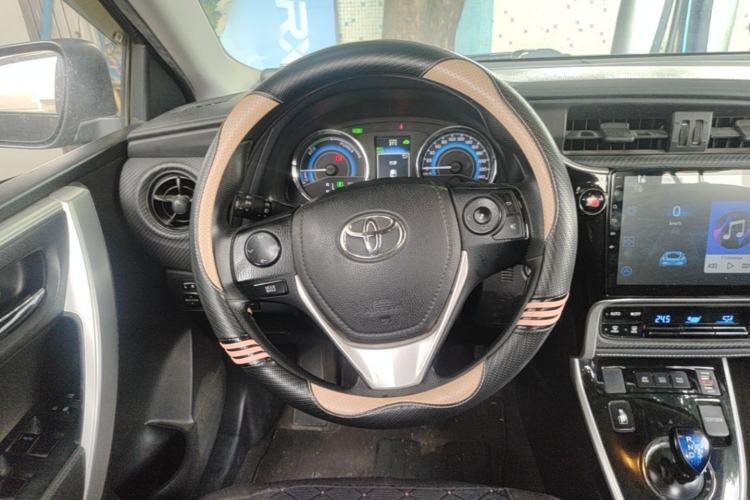 Used Toyota Levin 2017 Revised Dual-Engine 1.8H GS E-CVT Elite Sunroof Version China V Standard Steering Wheel