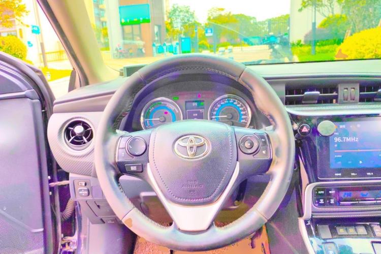 Used Toyota Levin 2017 Revised Dual-Engine 1.8H GS-L E-CVT Leading Edition China V Standard Steering Wheel