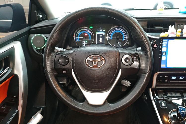 Used Toyota Levin 2017 Revised Dual-Engine 1.8H GS E-CVT Elite Sunroof Version China V Standard Steering Wheel