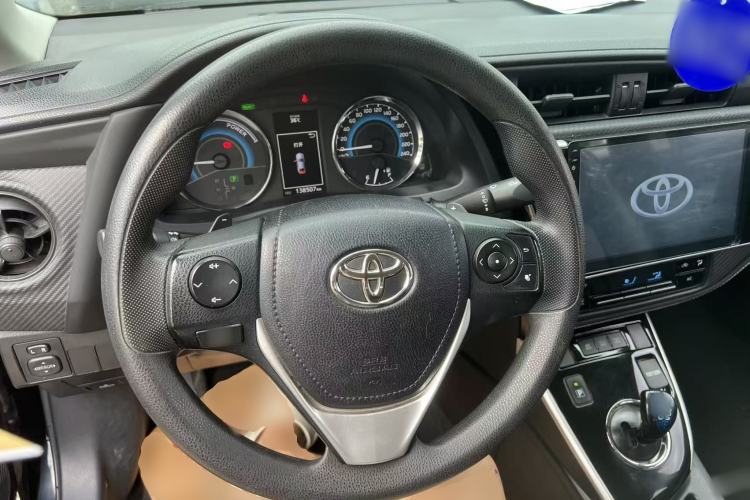 Used Toyota Levin 2017 Revised Dual-Engine 1.8H GS E-CVT Elite Sunroof Version China V Standard Steering Wheel