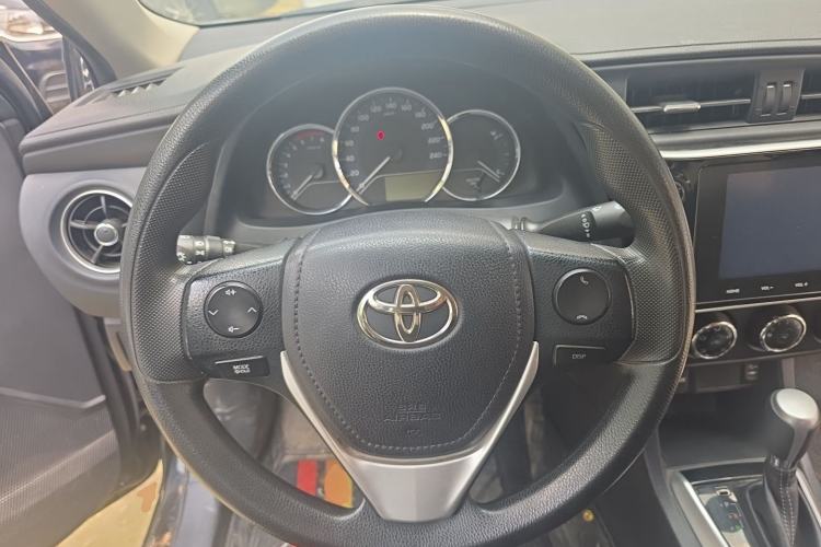 Used Toyota Levin 2017 Revised 185T CVT Elite Edition China V Standard Steering Wheel