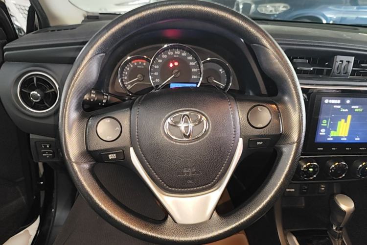 Used Toyota Levin 2017 Revised 185T CVT Elite Edition China V Standard Steering Wheel