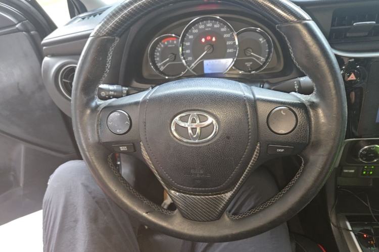 Used Toyota Levin 2017 Revised 185T CVT Elite Edition China V Standard Steering Wheel