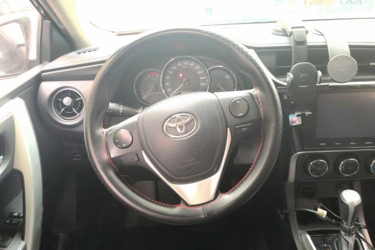 Used Toyota Levin 2017 Revised 185T CVT Elite Edition China V Standard Steering Wheel