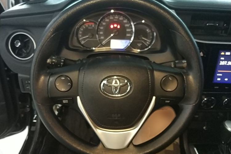 Used Toyota Levin 2017 Revised 185T CVT Elite Edition China V Standard Steering Wheel