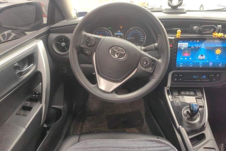 Used Toyota Levin 2017 Revised Dual-Engine 1.8H GS E-CVT Elite Sunroof Version China V Standard Steering Wheel