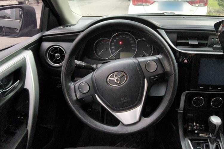 Used Toyota Levin 2017 Revised 185T CVT Elite Edition China V Standard Steering Wheel