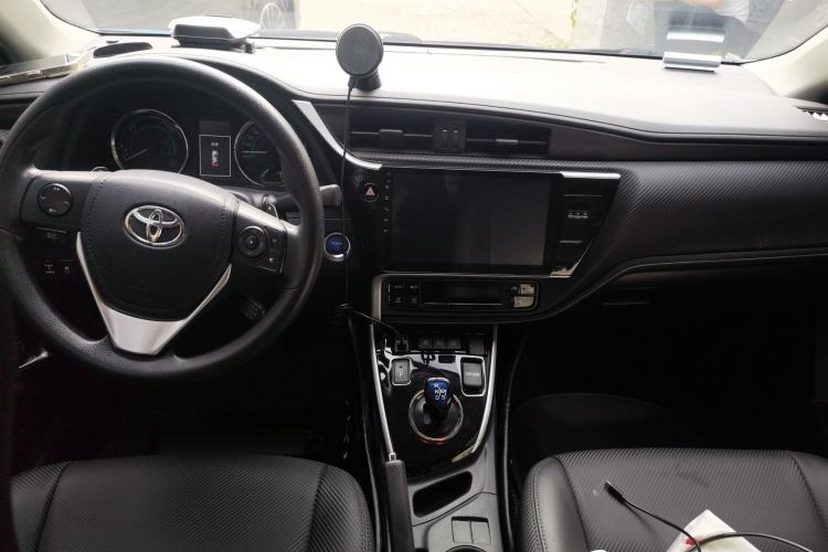 Used Toyota Levin 2017 Revised Dual-Engine 1.8H GS E-CVT Elite Sunroof Version China V Standard Center Console