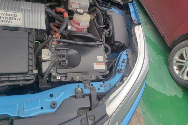 Used Toyota Levin 2017 Revised Dual-Engine 1.8H GS E-CVT Elite Sunroof Version China V Standard Engine Bay Left