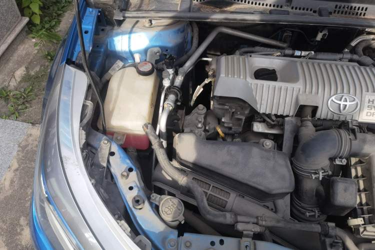 Used Toyota Levin 2017 Revised Dual-Engine 1.8H GS E-CVT Elite Sunroof Version China V Standard Engine Bay Right