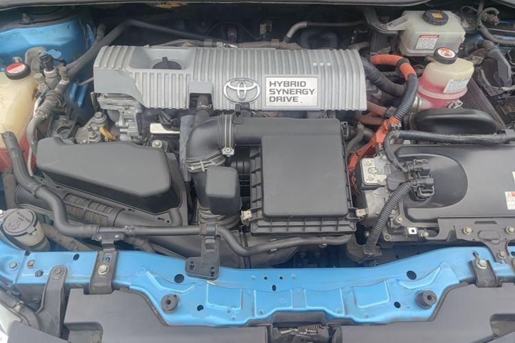 Used Toyota Levin 2017 Revised Dual-Engine 1.8H GS E-CVT Elite Sunroof Version China V Standard Engine Bay