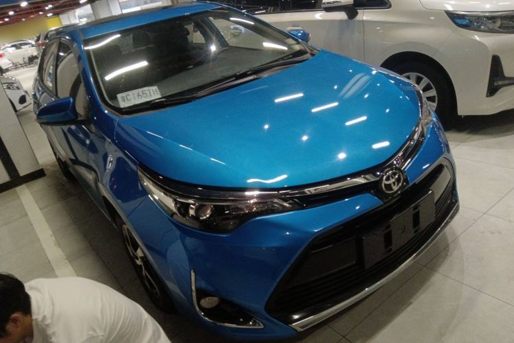 Used Toyota Levin 2017 Revised 185T CVT Elite Edition China V Standard Front Right 45 Deg