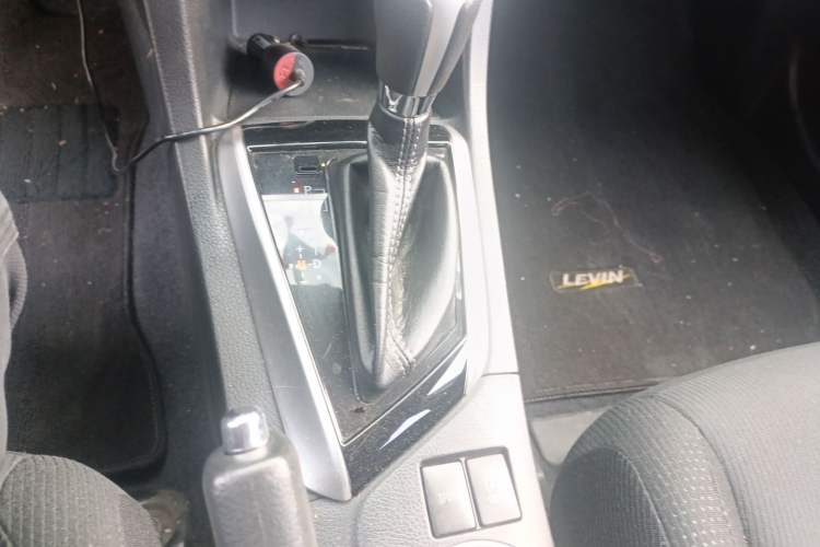 Used Toyota Levin 2017 Revised 185T CVT Elite Edition China V Standard Gear Lever