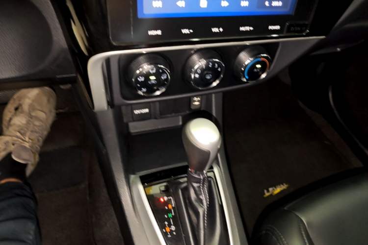 Used Toyota Levin 2017 Revised 185T CVT Elite Edition China V Standard Gear Lever